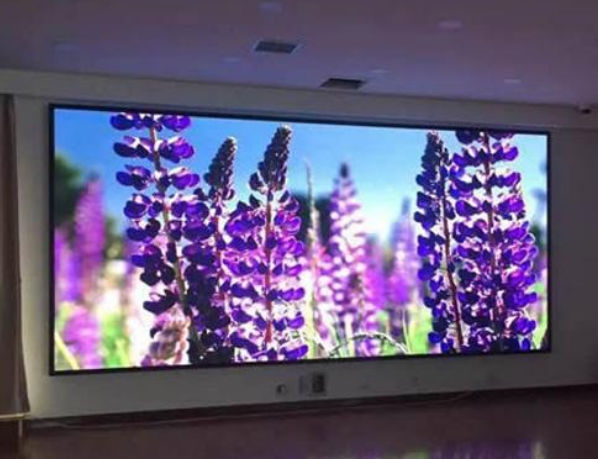 小間距全彩led顯示屏在商顯市場(chǎng)嶄露頭角!